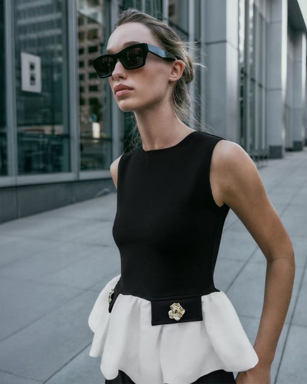 Black Top White Volan